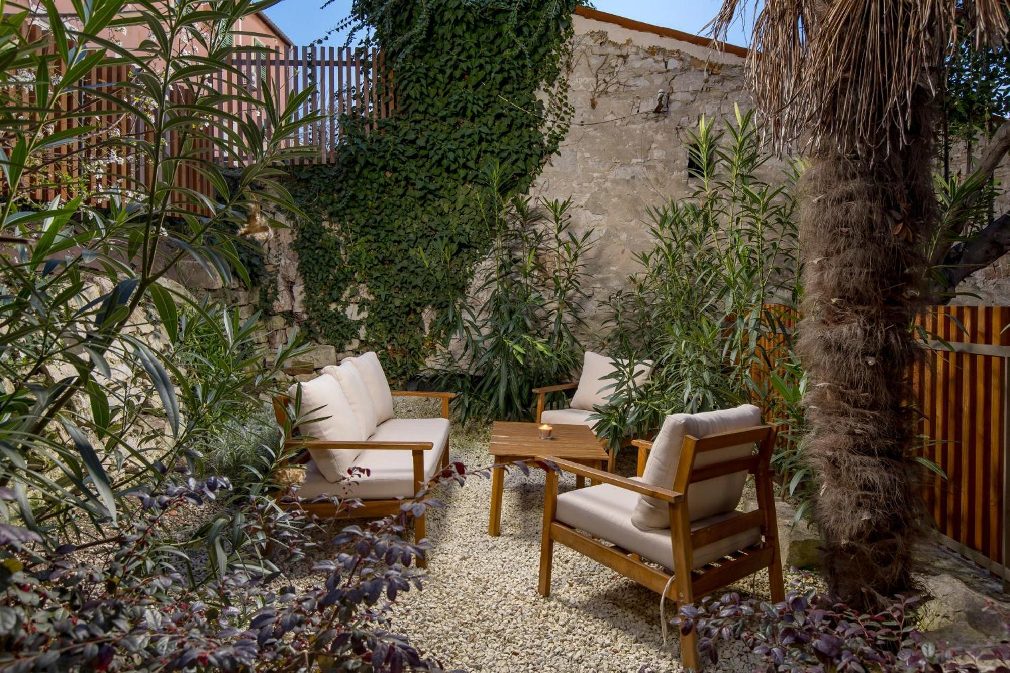 Pula Residence Rooms And Apartments Old City Center Екстер'єр фото