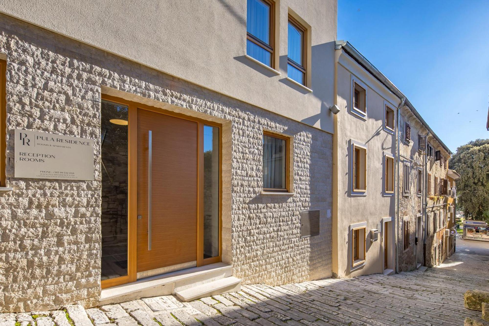Pula Residence Rooms And Apartments Old City Center Екстер'єр фото