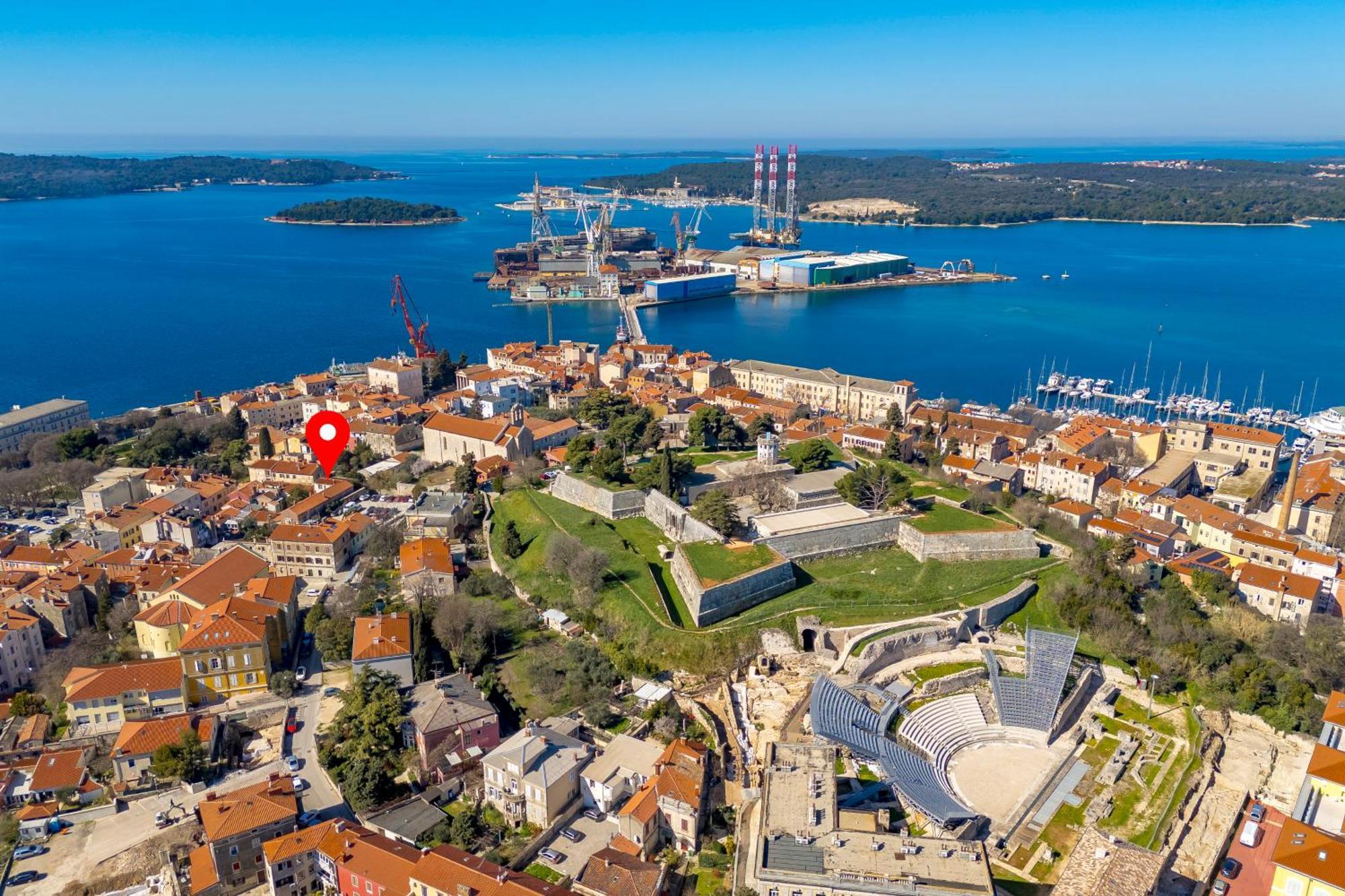 Pula Residence Rooms And Apartments Old City Center Екстер'єр фото