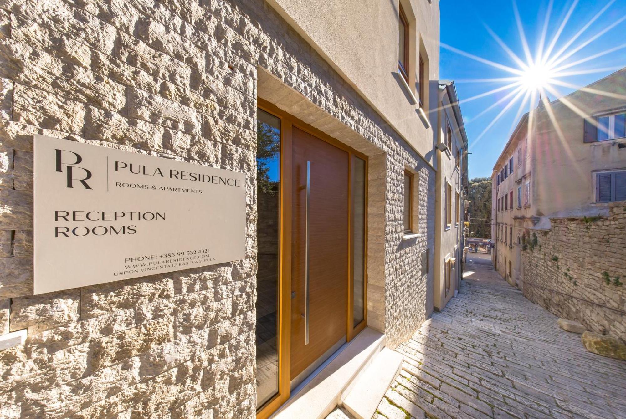 Pula Residence Rooms And Apartments Old City Center Екстер'єр фото