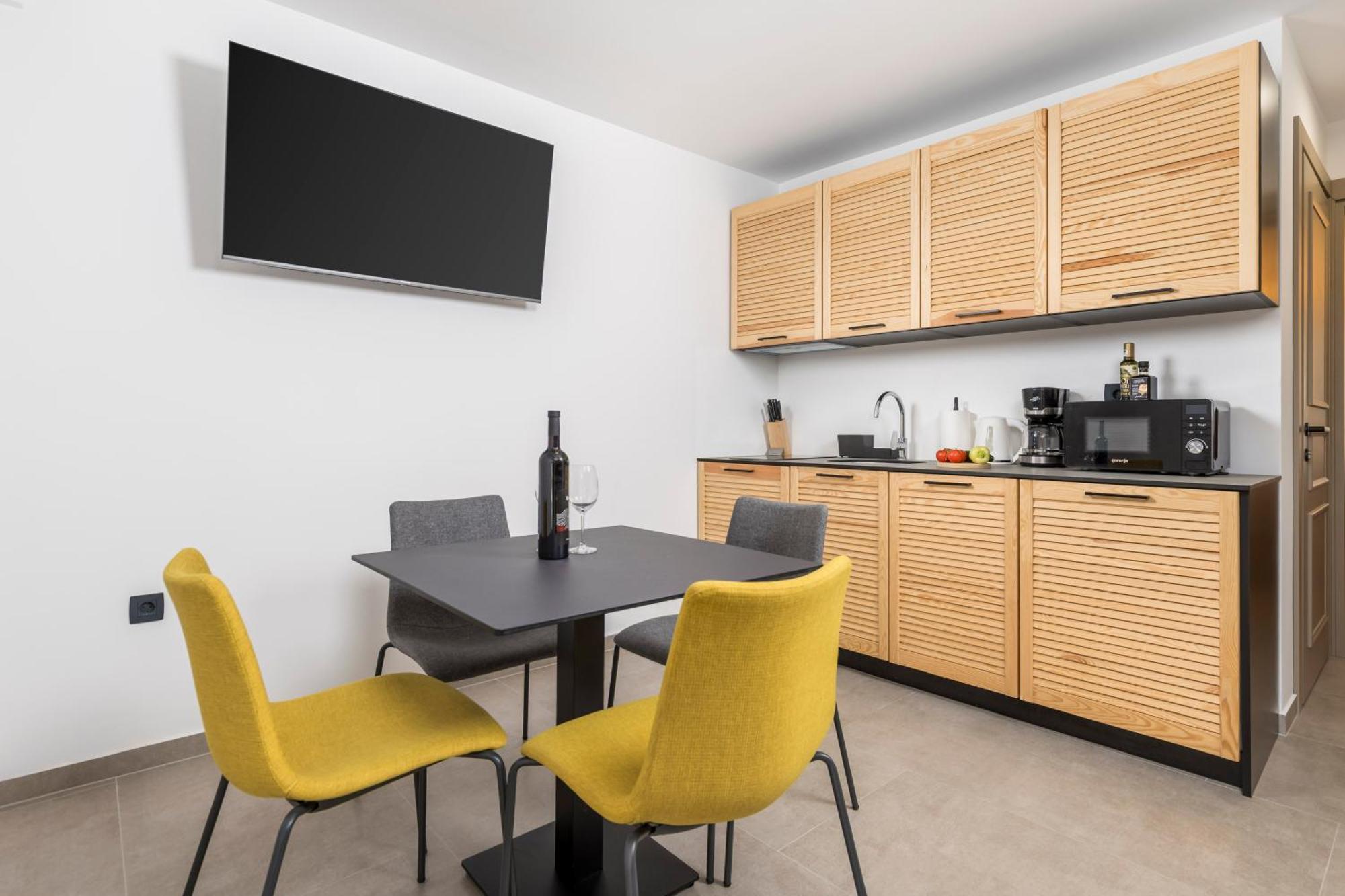 Pula Residence Rooms And Apartments Old City Center Екстер'єр фото