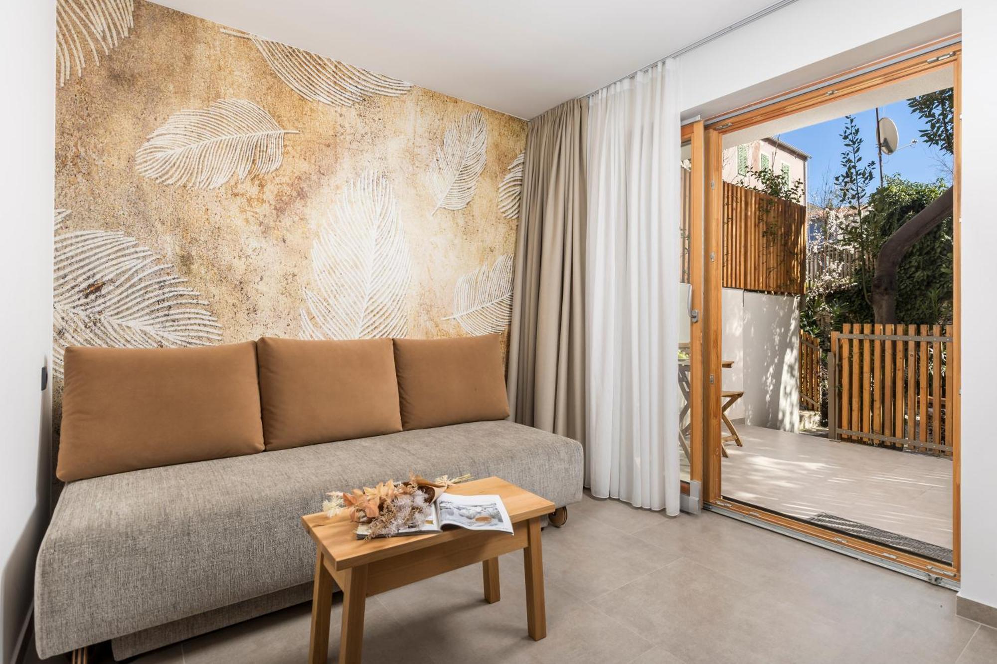 Pula Residence Rooms And Apartments Old City Center Екстер'єр фото